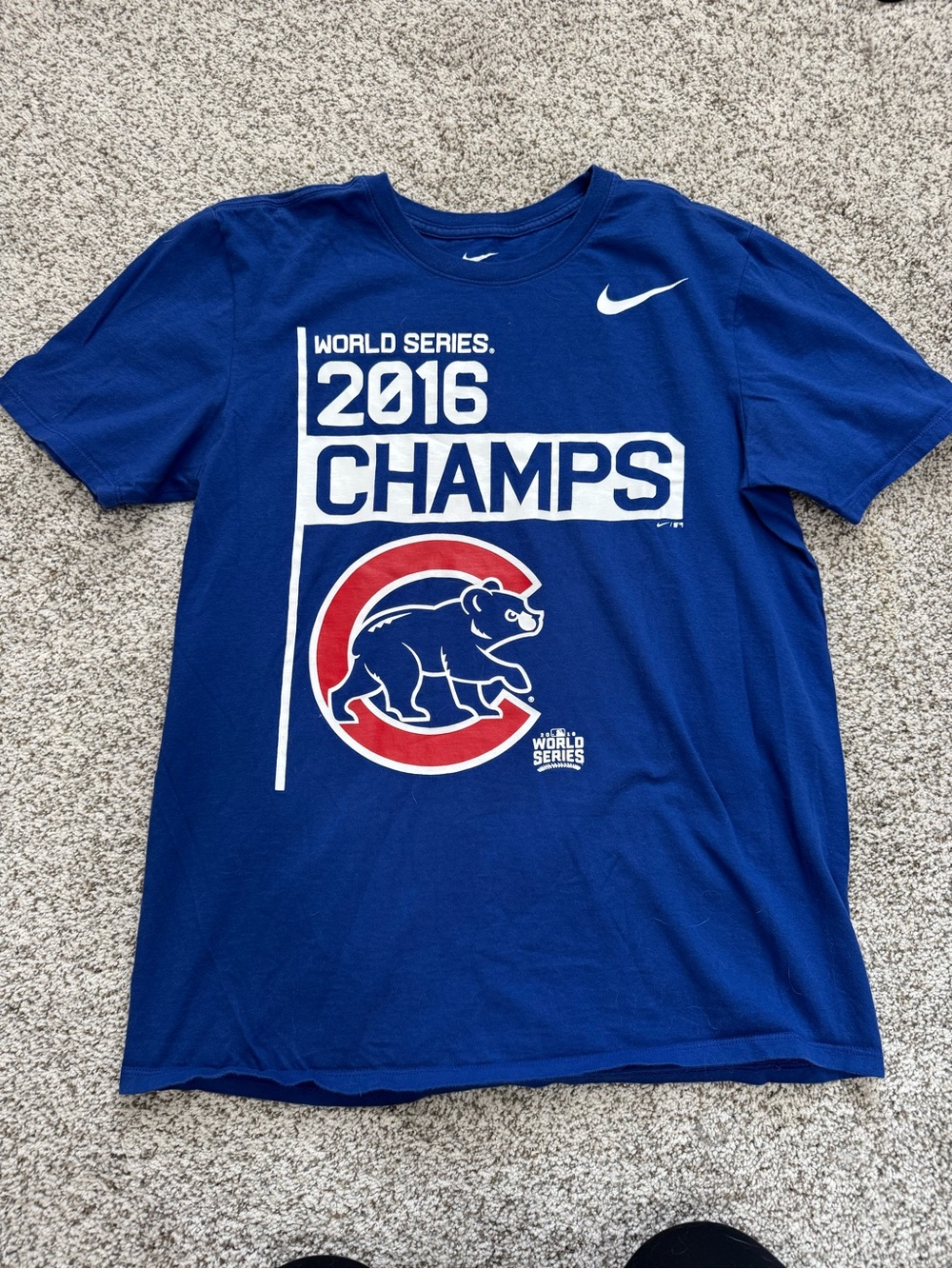 The Nike Tee Chicago Cubs 2016 World Series Champions Blue Tee Men’s Size Medium